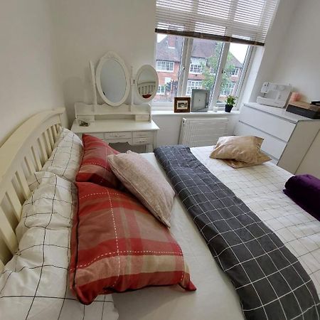 London Luxe Rooms Surbiton ภายนอก รูปภาพ